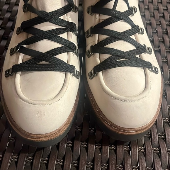 Dr. Scholl’s road trip Ankle Side Zip Leather Boots Women’s 9 - Picture 2 of 12